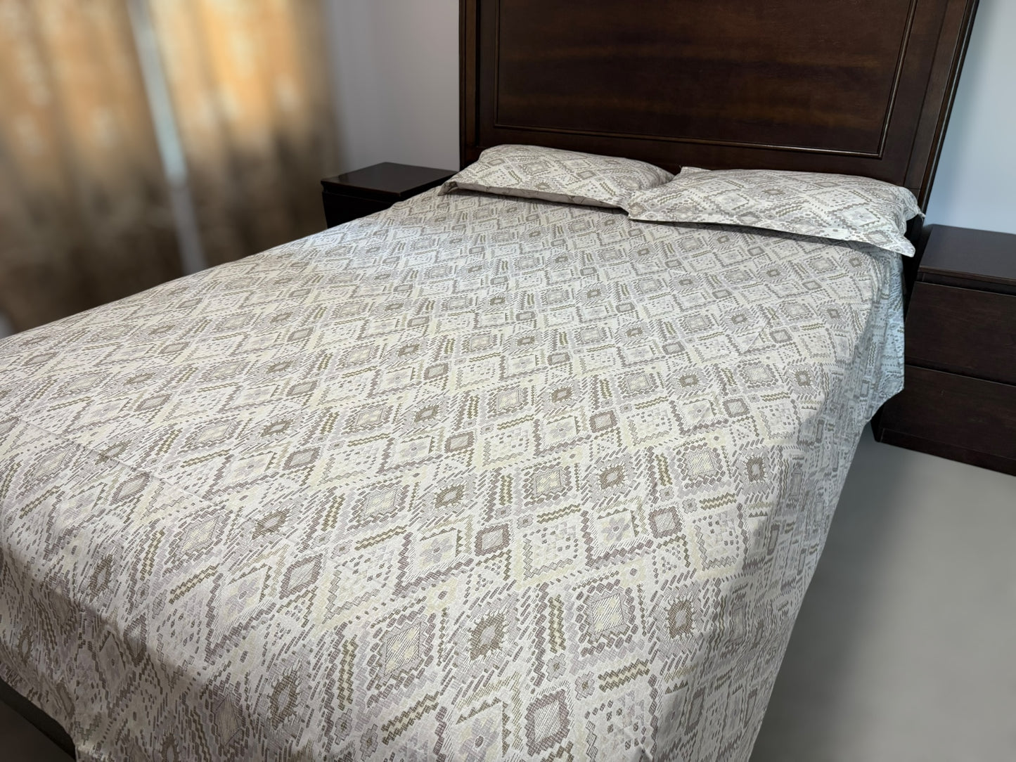 Reversible Warm beige/Sandstone