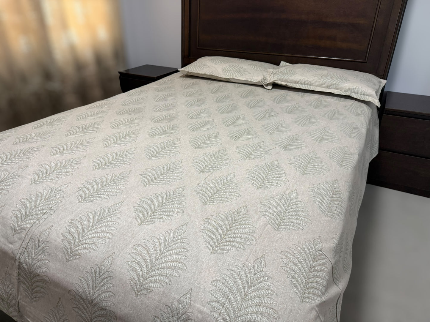 Reversible Light Beige/Taupe